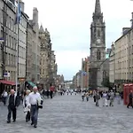 Smart 2 Bed Apartment Edinburgh City Centre Old To
